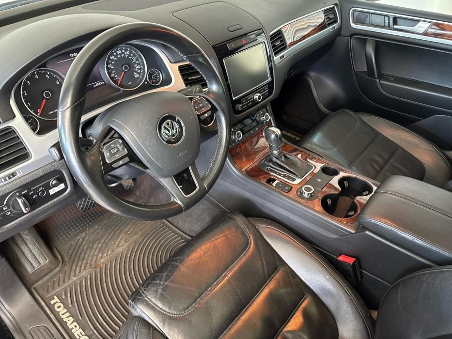 VOLKSWAGEN Touareg 2011