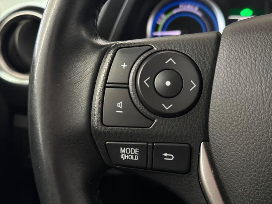 TOYOTA Auris 2014