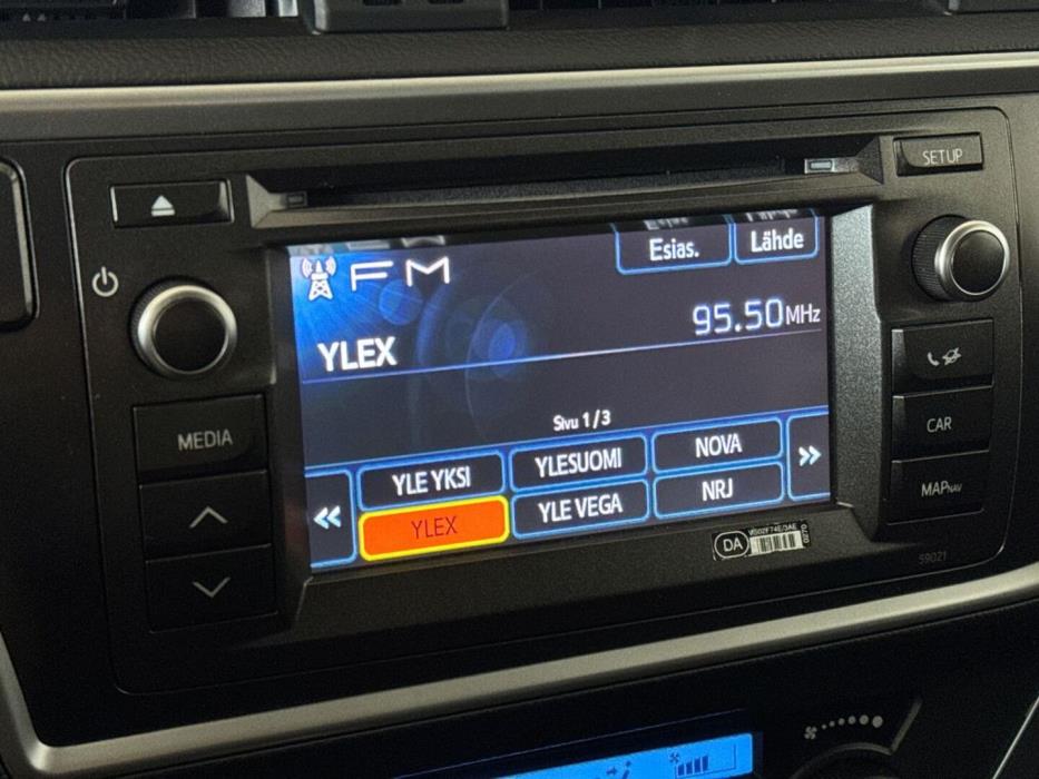 TOYOTA Auris 2014