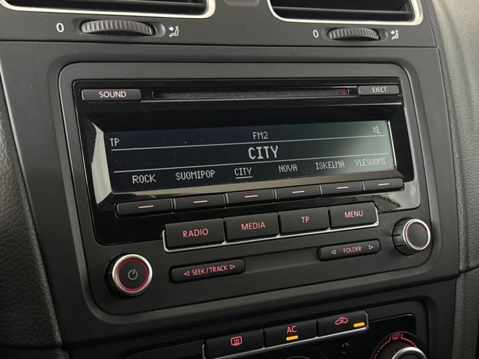 VOLKSWAGEN Golf 2012