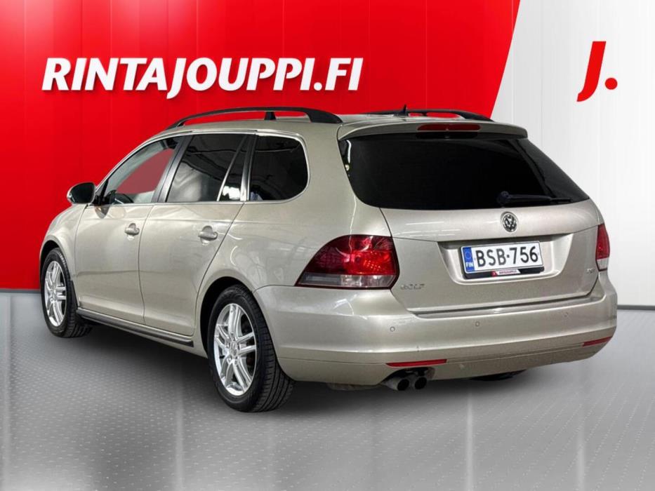 VOLKSWAGEN Golf 2012