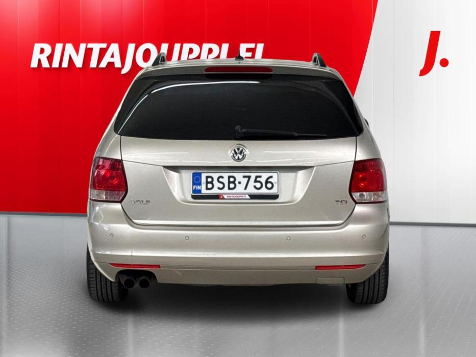 VOLKSWAGEN Golf 2012