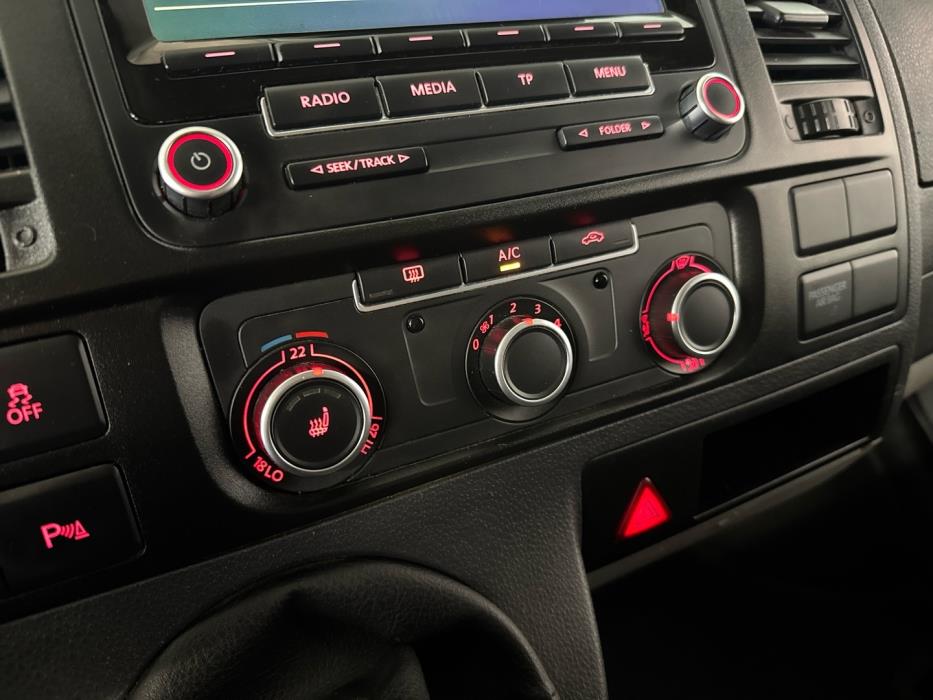 VOLKSWAGEN Transporter 2015