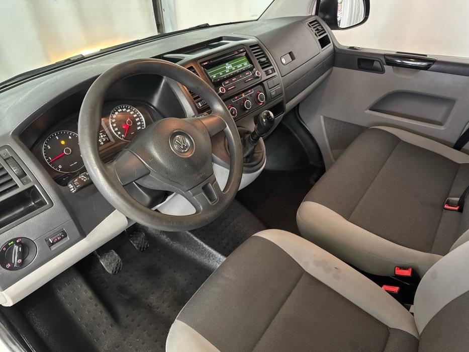 VOLKSWAGEN Transporter 2015