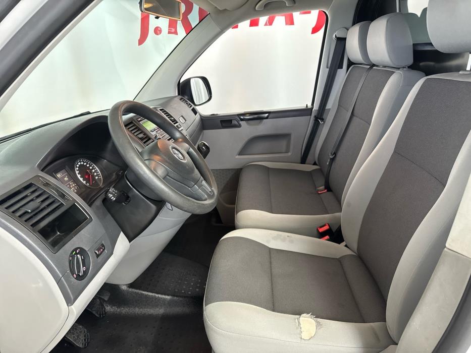 VOLKSWAGEN Transporter 2015
