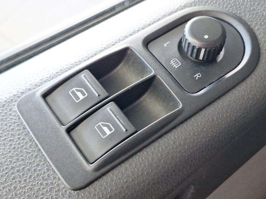 VOLKSWAGEN Transporter 2015