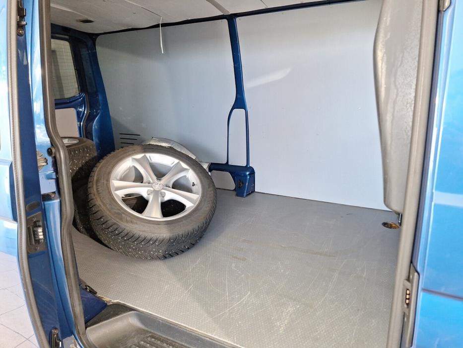 VOLKSWAGEN Transporter 2015