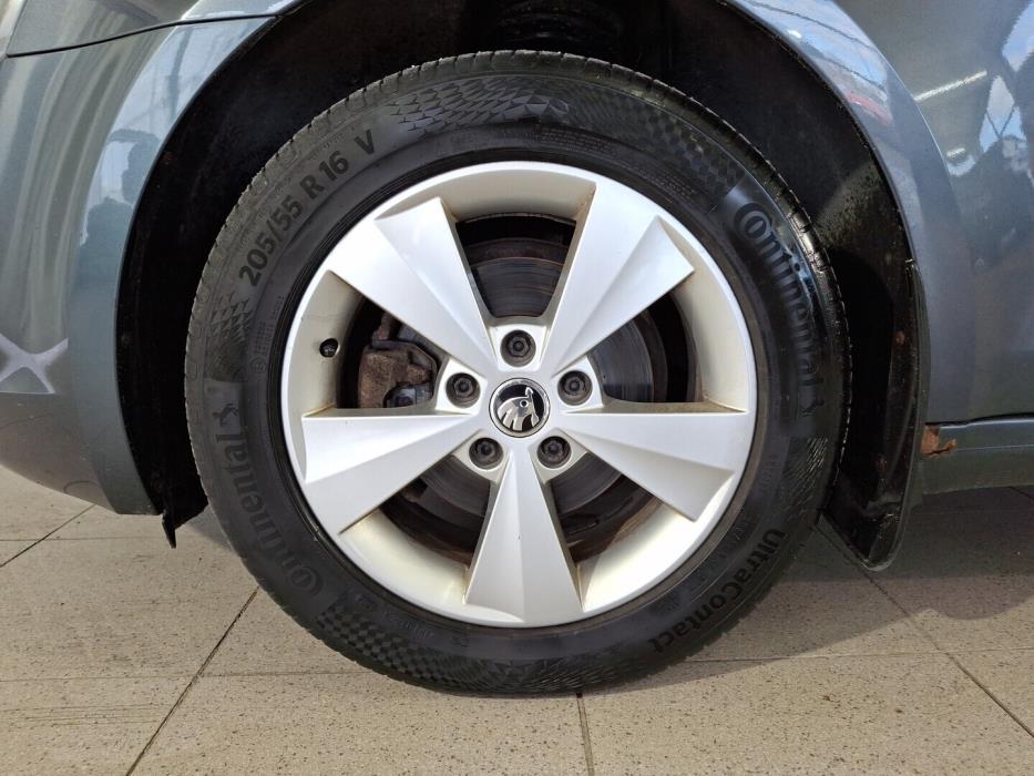 SKODA Octavia 2015