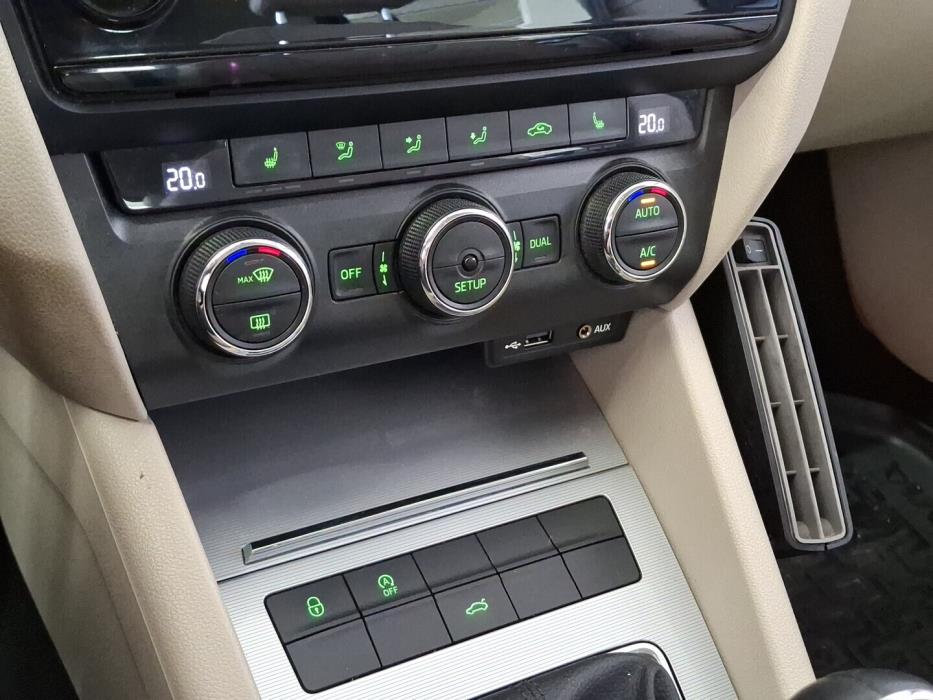 SKODA Octavia 2015