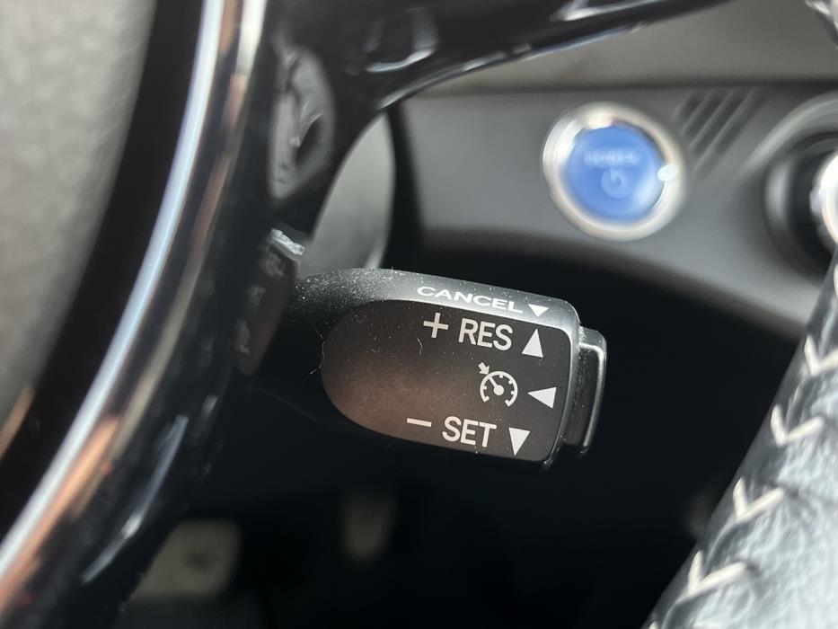 TOYOTA Yaris 2018