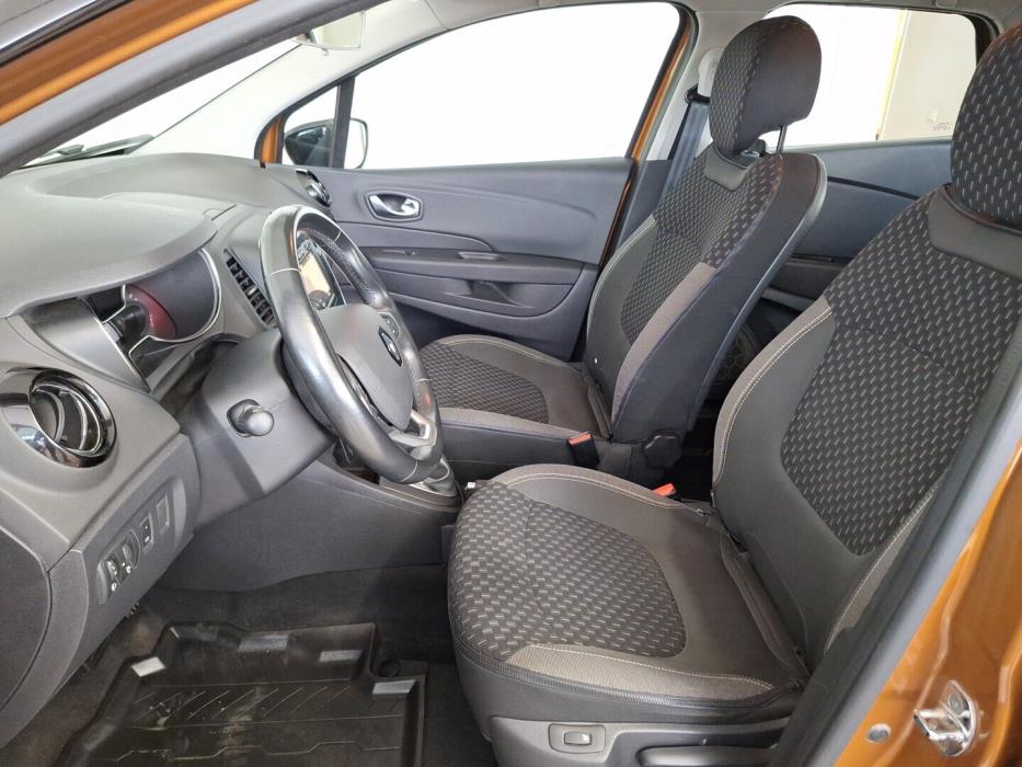 RENAULT Captur 2019