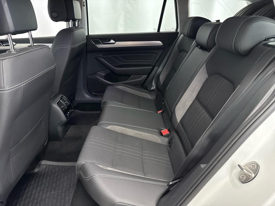 VOLKSWAGEN Passat 2021