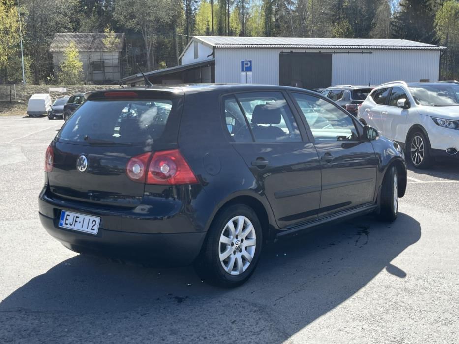 VOLKSWAGEN Golf 2006