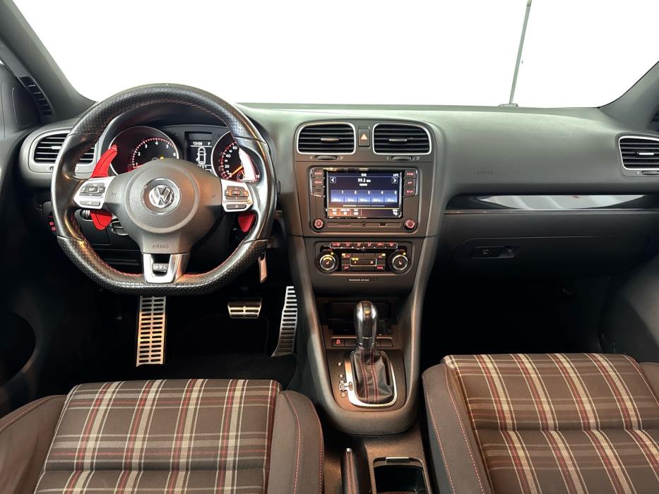 VOLKSWAGEN Golf 2011