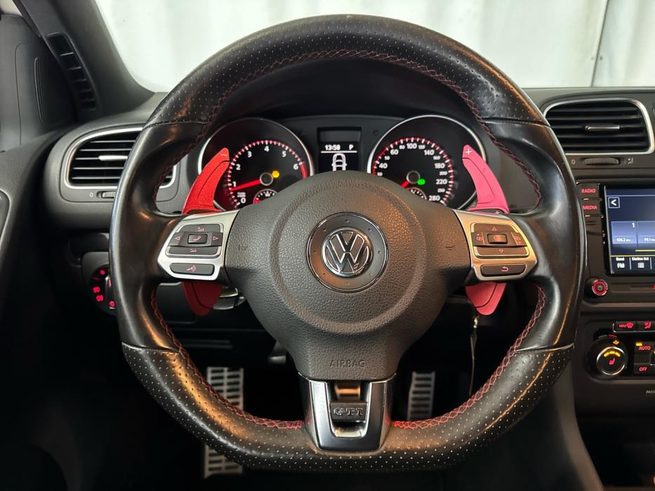 VOLKSWAGEN Golf 2011