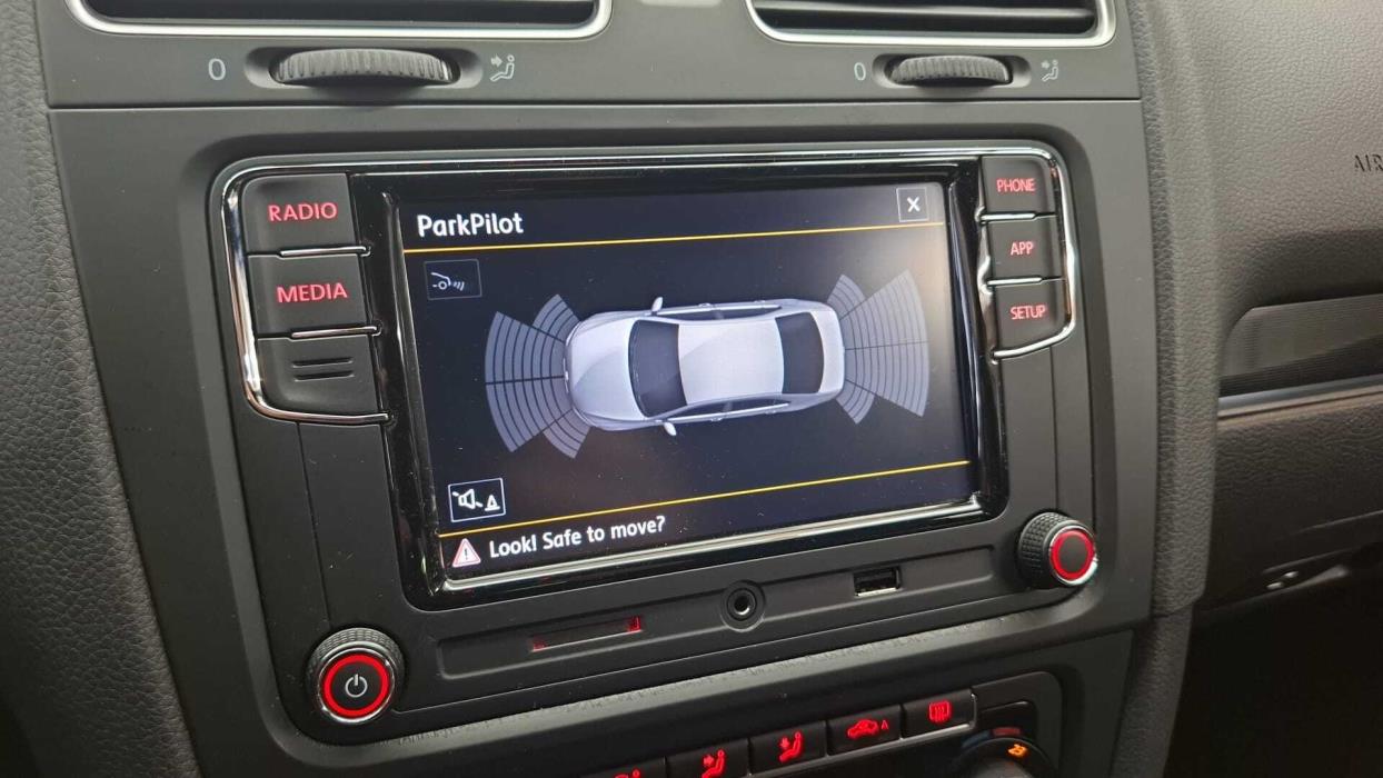 VOLKSWAGEN Golf 2011