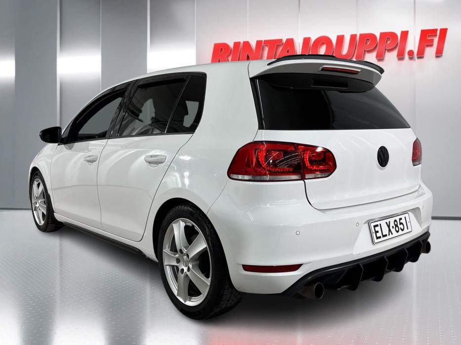 VOLKSWAGEN Golf 2011