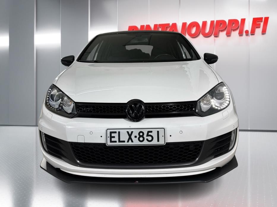 VOLKSWAGEN Golf 2011
