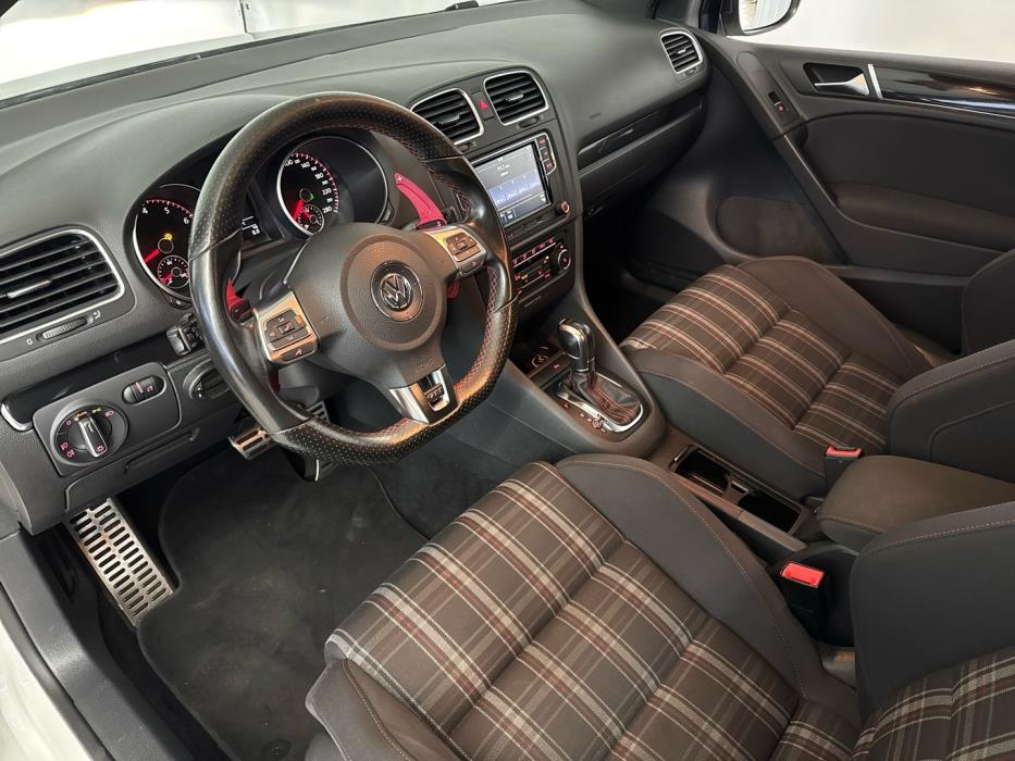 VOLKSWAGEN Golf 2011