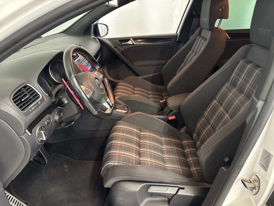 VOLKSWAGEN Golf 2011