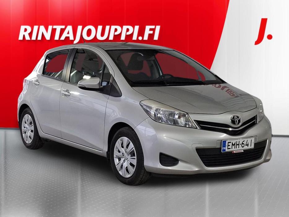 TOYOTA Yaris 2013