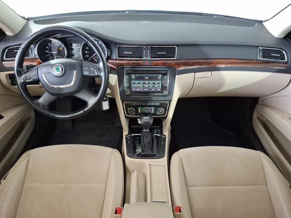 SKODA Superb 2009