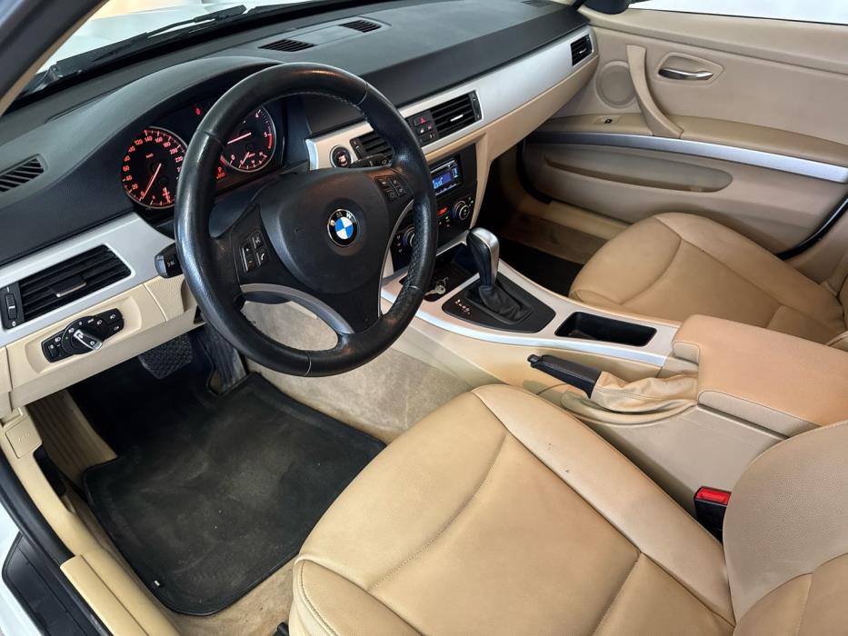 BMW 318 2010