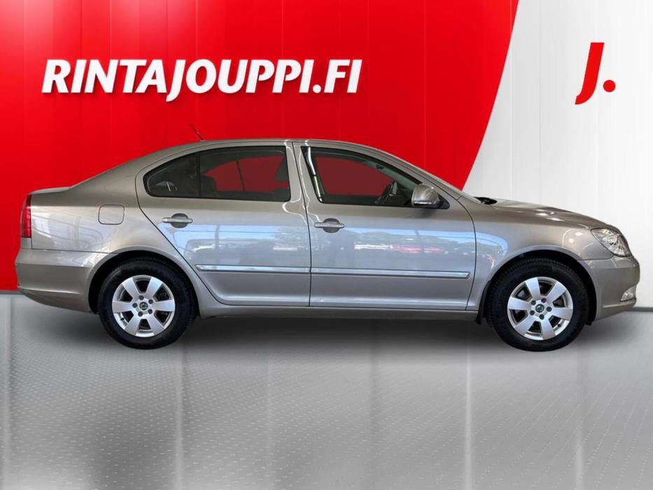 SKODA Octavia 2012