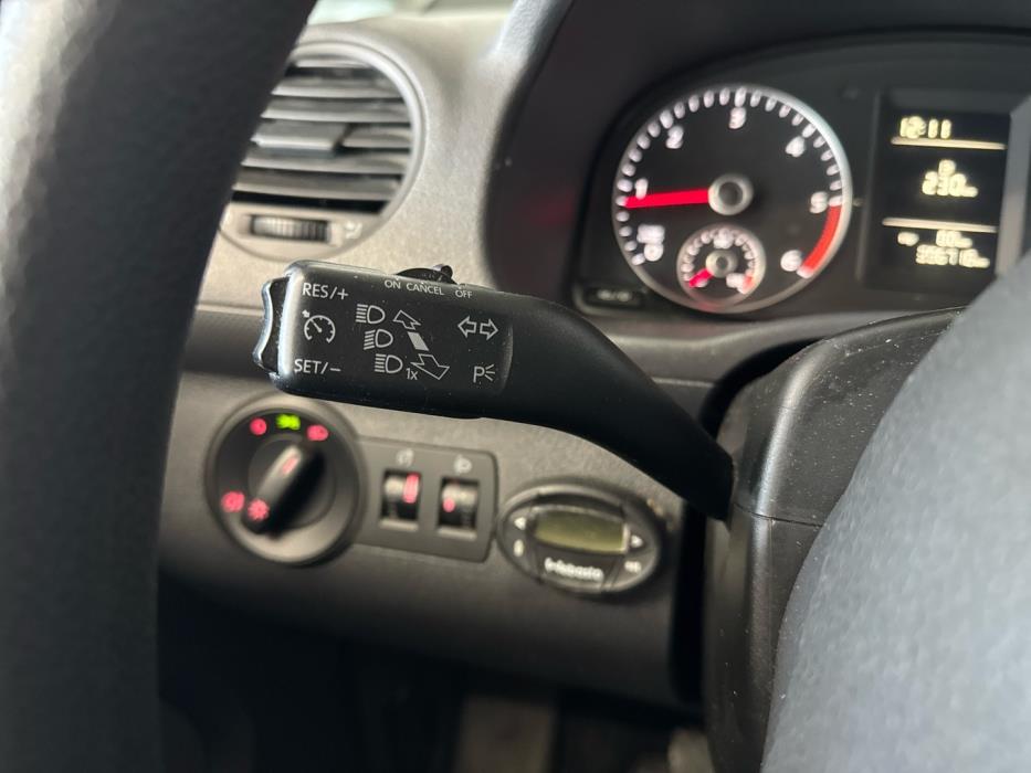 VOLKSWAGEN Caddy Maxi 2013