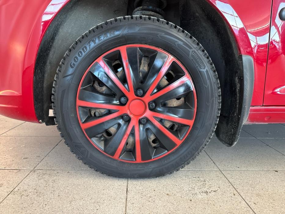 VOLKSWAGEN Caddy Maxi 2013