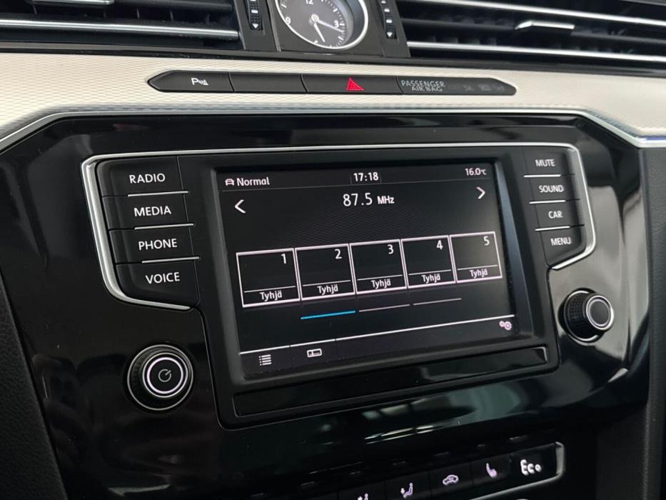 VOLKSWAGEN Passat 2017