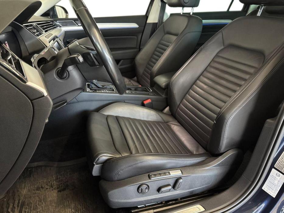 VOLKSWAGEN Passat 2017