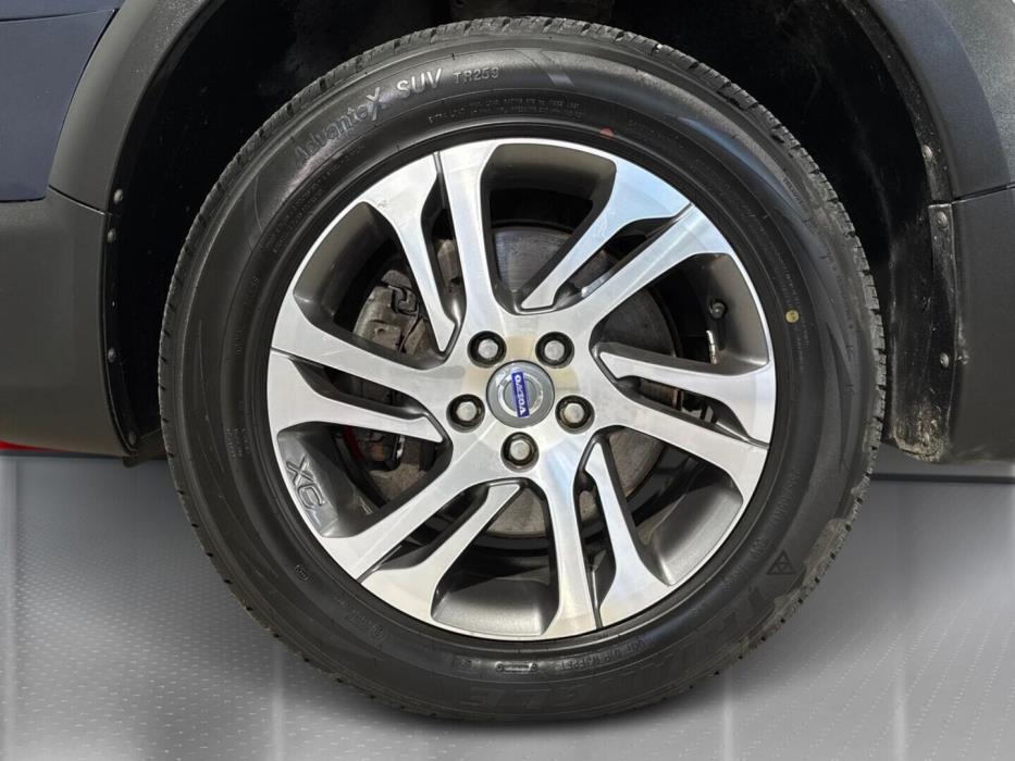 VOLVO XC70 2012