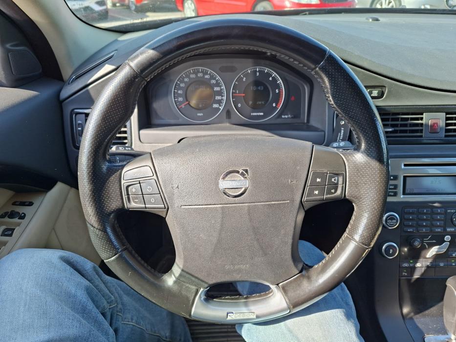 VOLVO V70 2008