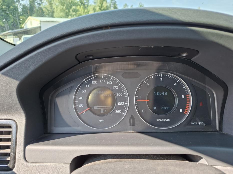 VOLVO V70 2008