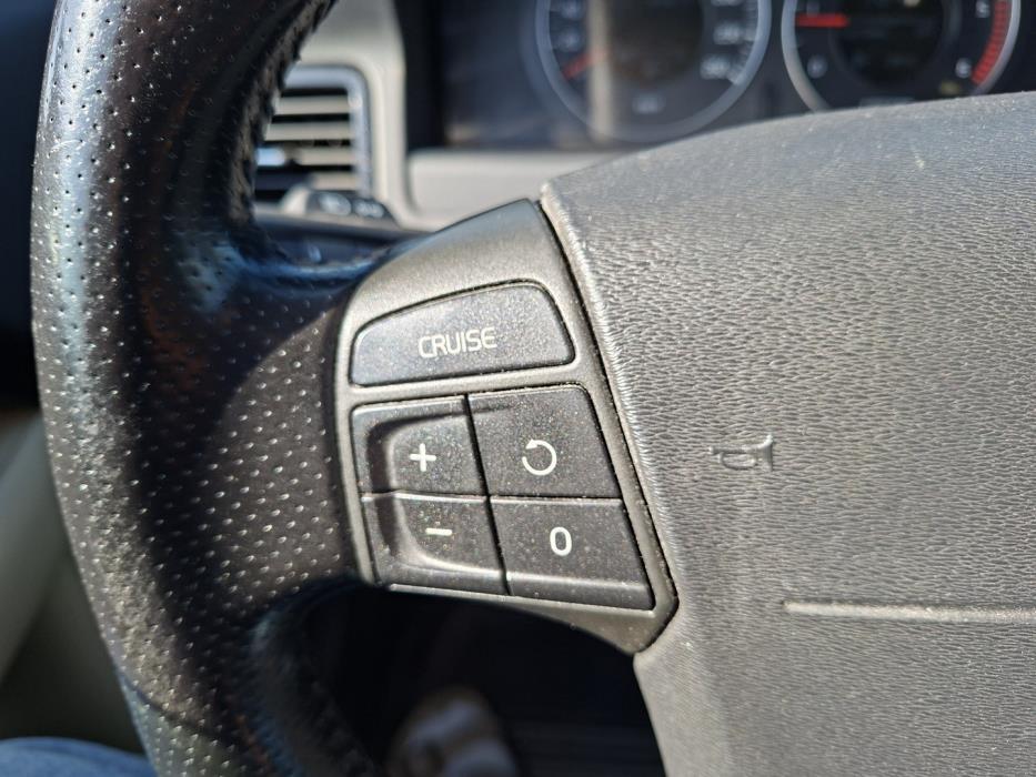 VOLVO V70 2008