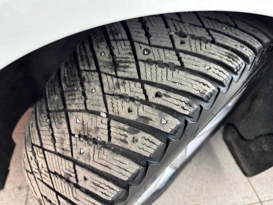 VOLKSWAGEN Passat 2013