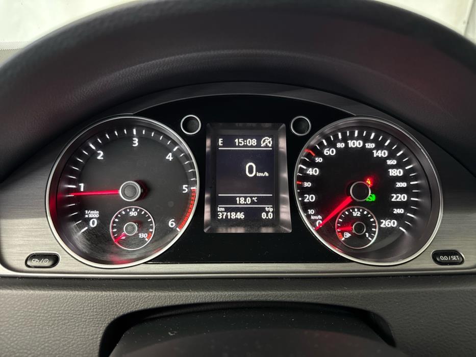 VOLKSWAGEN Passat 2013