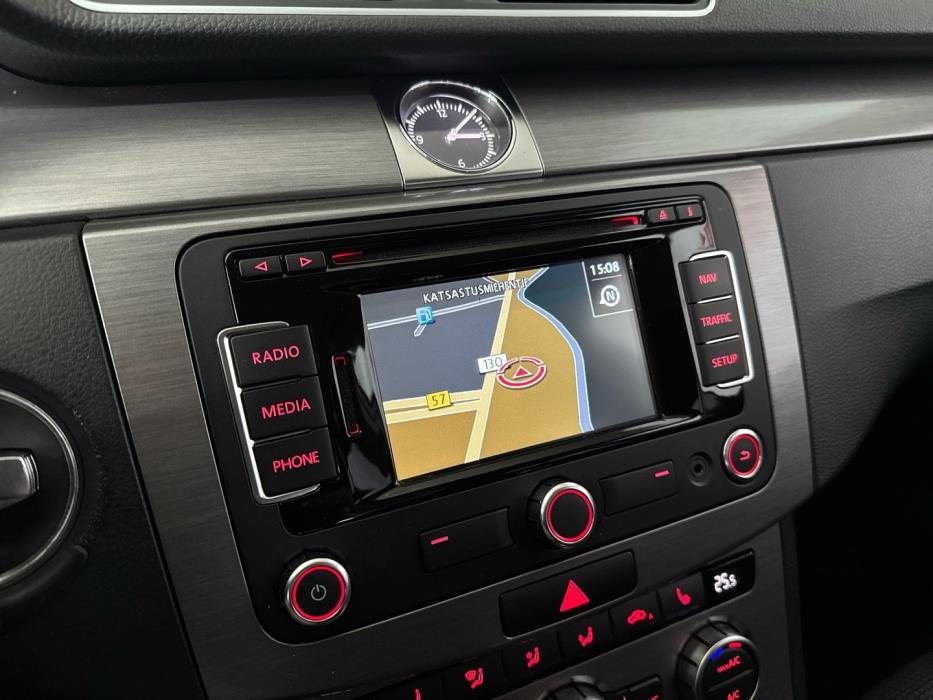 VOLKSWAGEN Passat 2013