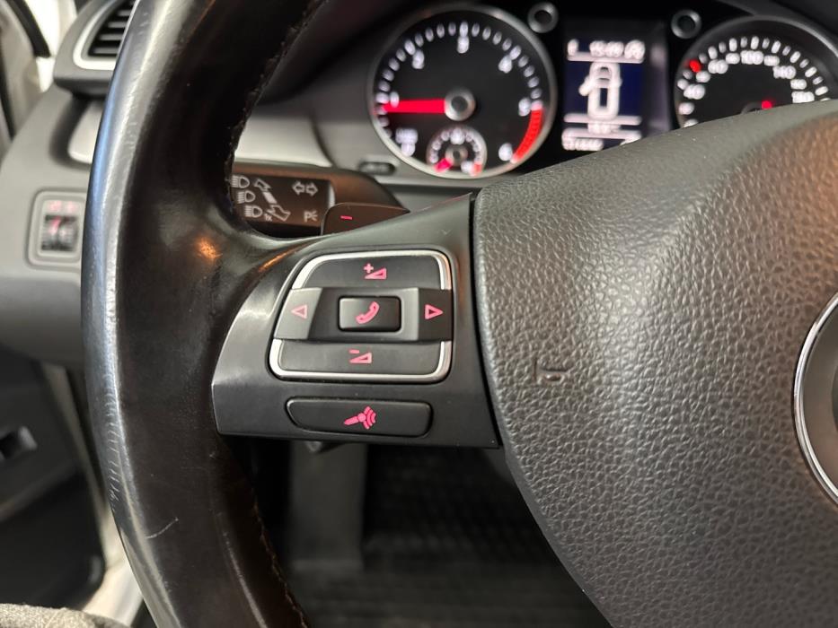 VOLKSWAGEN Passat 2013