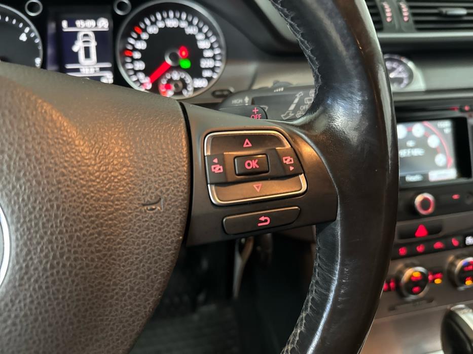 VOLKSWAGEN Passat 2013