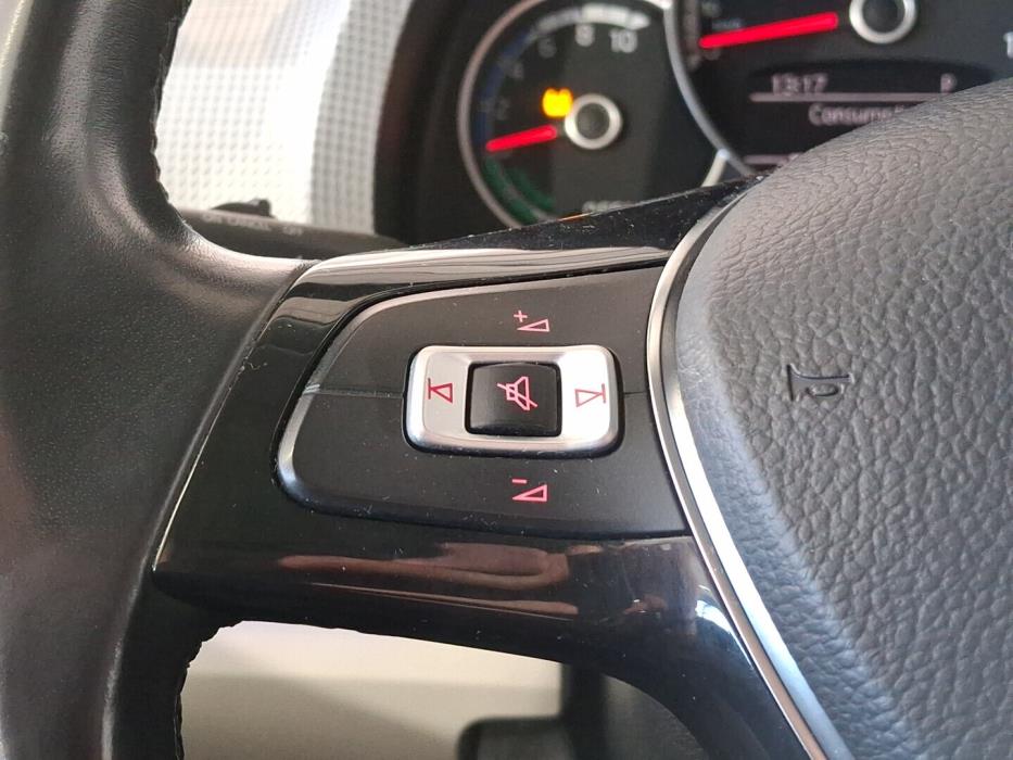 VOLKSWAGEN up! 2018