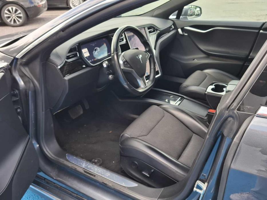 TESLA Model S 2018