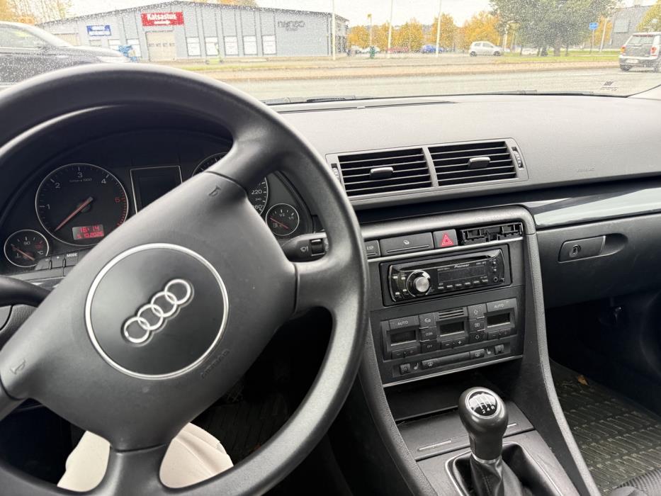 AUDI A4 2001