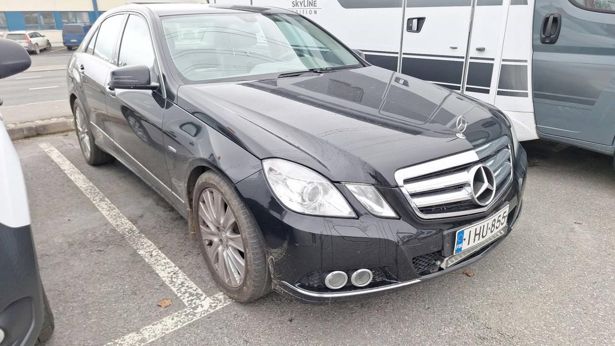 MERCEDES-BENZ E 2009