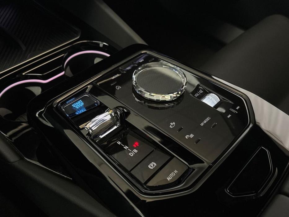 BMW i5 2023