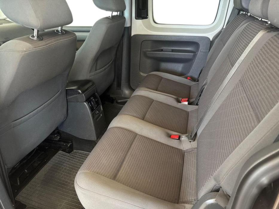 VOLKSWAGEN Caddy Maxi 2011