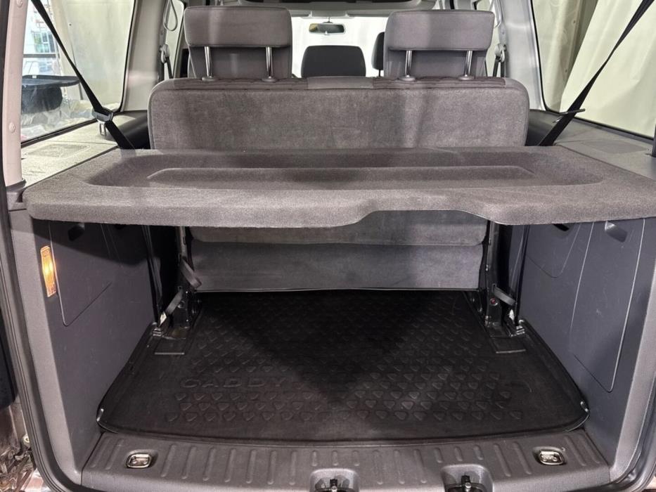 VOLKSWAGEN Caddy Maxi 2011