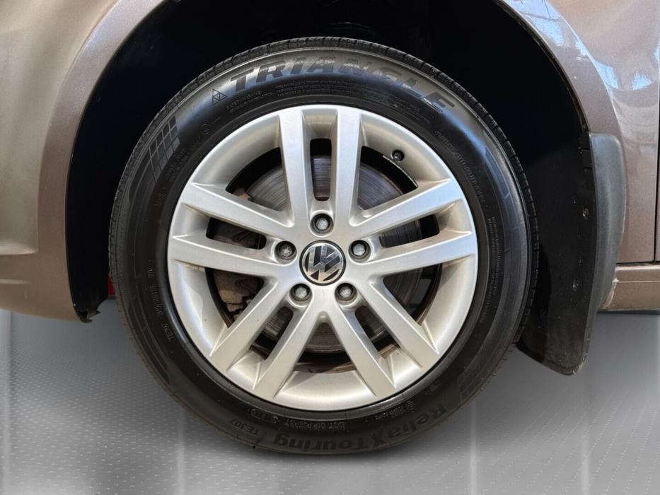 VOLKSWAGEN Caddy Maxi 2011
