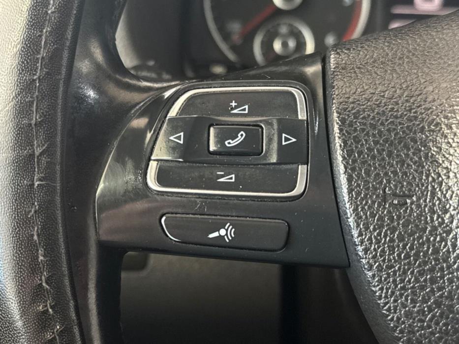 VOLKSWAGEN Caddy Maxi 2011